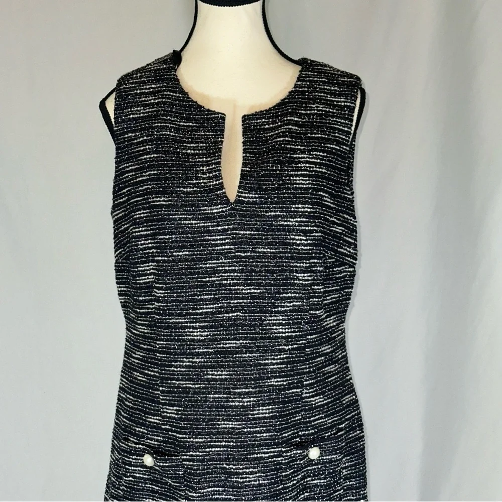 Karl Lagerfeld • Tweed Shift Dress Womens 12 Black White White Pearl Buttons - Picture 2 of 16